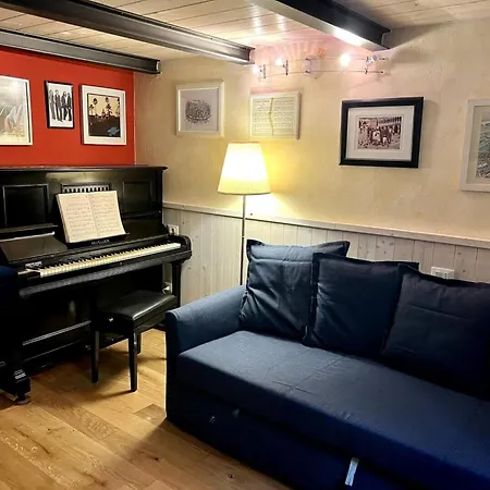 Apartment Senzanome Escape *