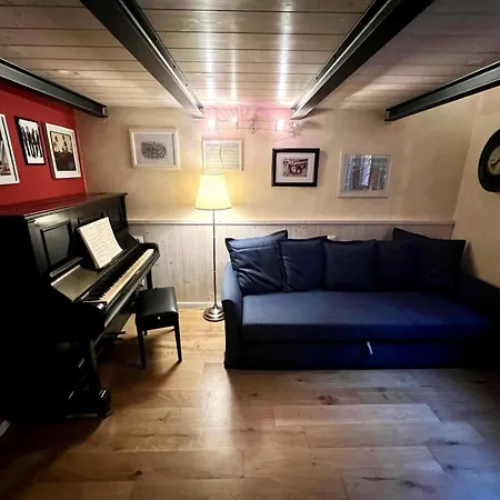 Senzanome Escape Apartment Bologna