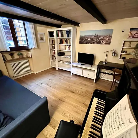 Senzanome Escape Apartment